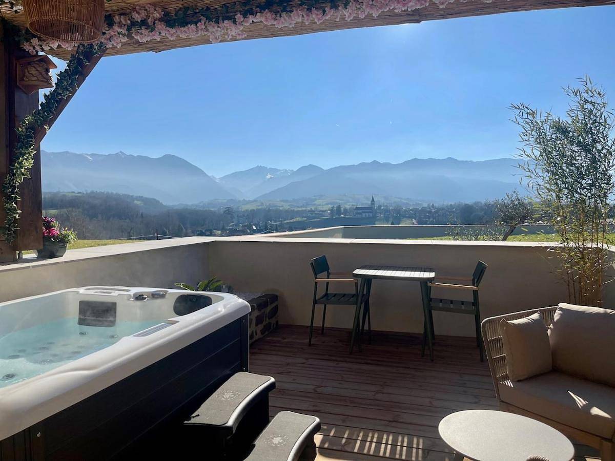 Appartement entier, Maison Belle vue avec Spa et vue imprenable in Asson, Béarn