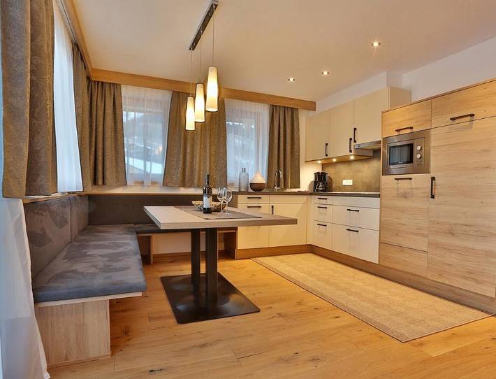 Ferienwohnung für 2 Personen, mit Pool und Ausblick sowie Terrasse, mit Haustier in Serfaus - 2