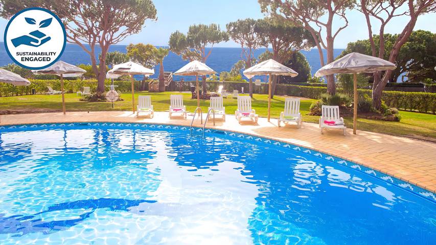 Apartamento de férias para 6 pessoas, com jardim e piscina infantil e ainda varanda em Praia da Oura