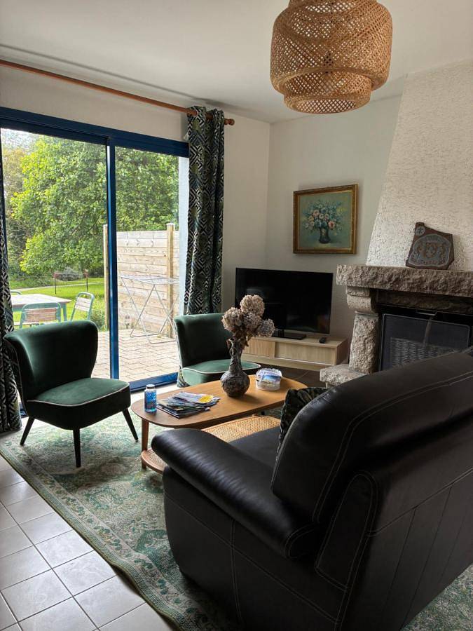 Location de vacances pour 4 personnes, avec terrasse ainsi que jardin et vue à Sizun - 2