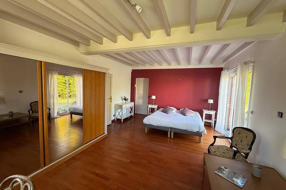 Grand gîte tout confort pour familles ou groupes – Nature & calme à 1h de Paris in Varennes-Changy, Région de Montargis