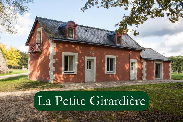 Location de vacances pour 8 personnes, avec jardin ainsi que piscine et vue, adapté aux familles à Ambillou