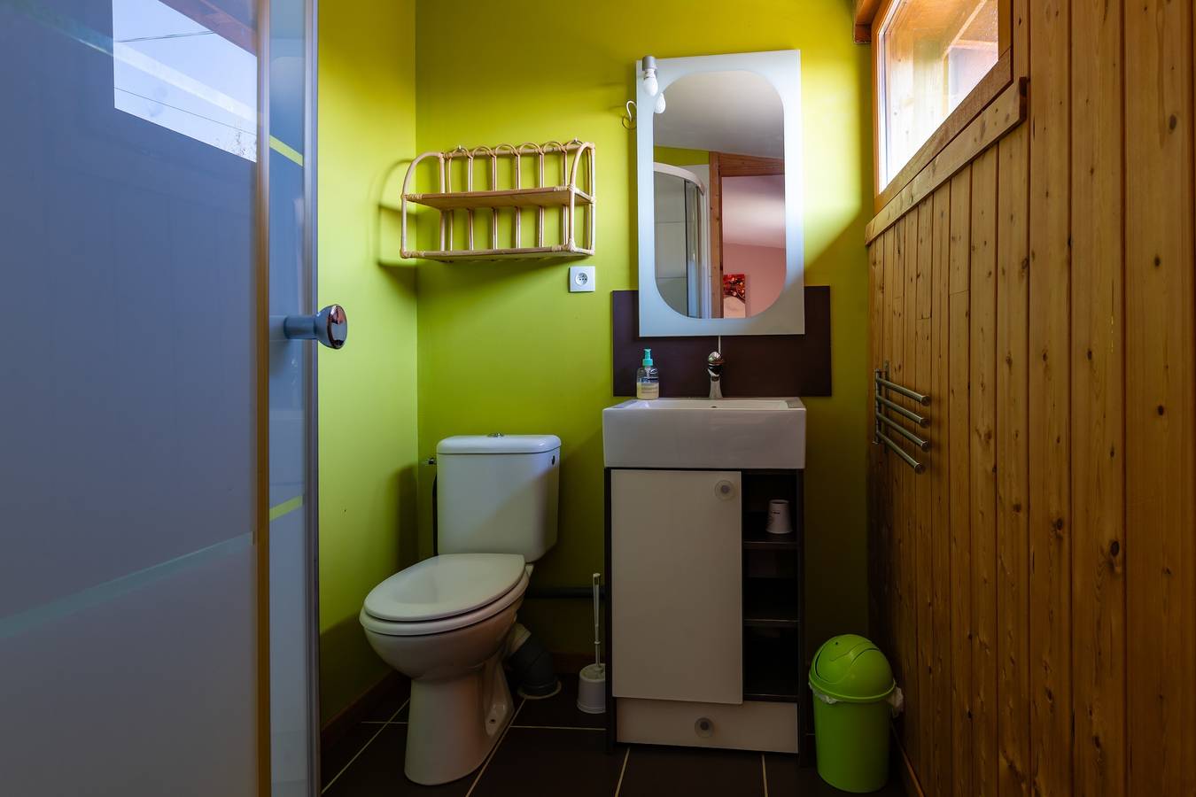 Maison d’hôtes « La Chastanha - Chambre 2 » avec vue sur la montagne in Saint-Symphorien-de-Mahun, Région de Tournon-sur-Rhône