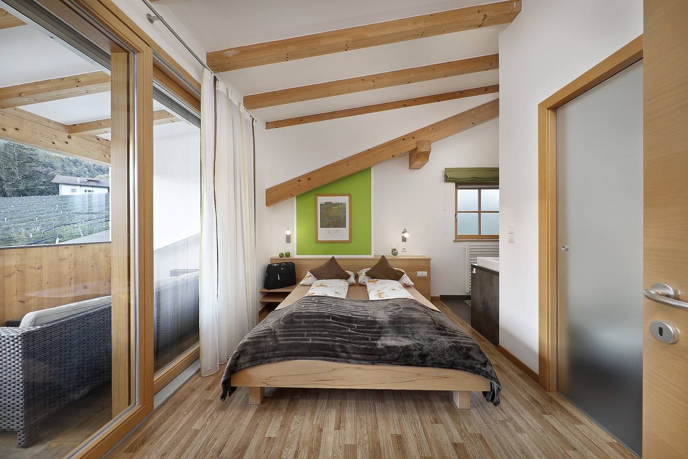 Ganze Wohnung, Ferienwohnung "Feldhof Apfeloase" mit Salzwasser Pool, Panoramaliegewiese und Balkon in Kuens, Passeiertal