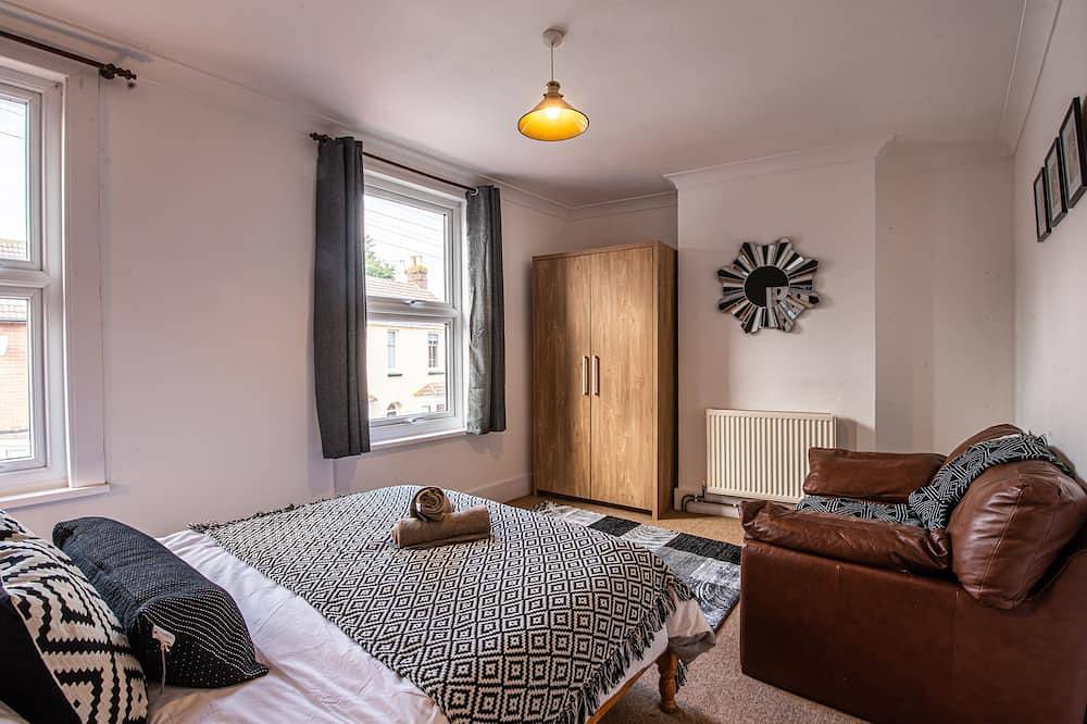 ⭐ Long Stay Offer⭐ The George Fields ⭐ Parking ⭐ in Kent