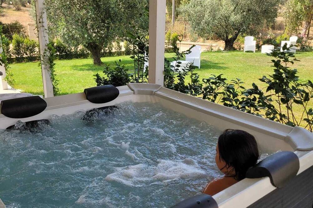 Ganze Wohnung, Diana studio apartment, fully equipped, in a relaxing corner of greenery in Fiumicino, Rom Provinz