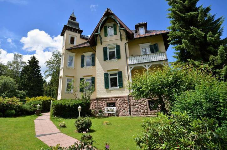 Gästehaus für 2 Personen, mit Terrasse und Garten sowie Sauna und Ausblick in Forbach