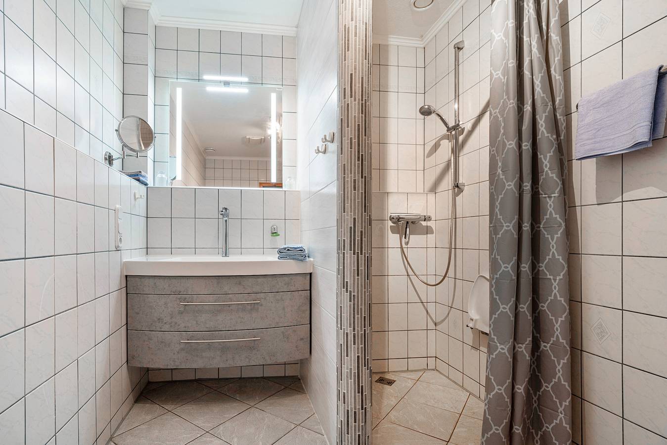 Ganze Wohnung, Apartment 'Ferienwohnung Süd-West' mit privatem Garten und Wlan in Pellworm, Nordfriesische Inseln