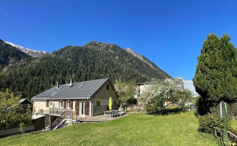 Location de vacances pour 5 personnes, avec vue et jardin à Valjouffrey - 3