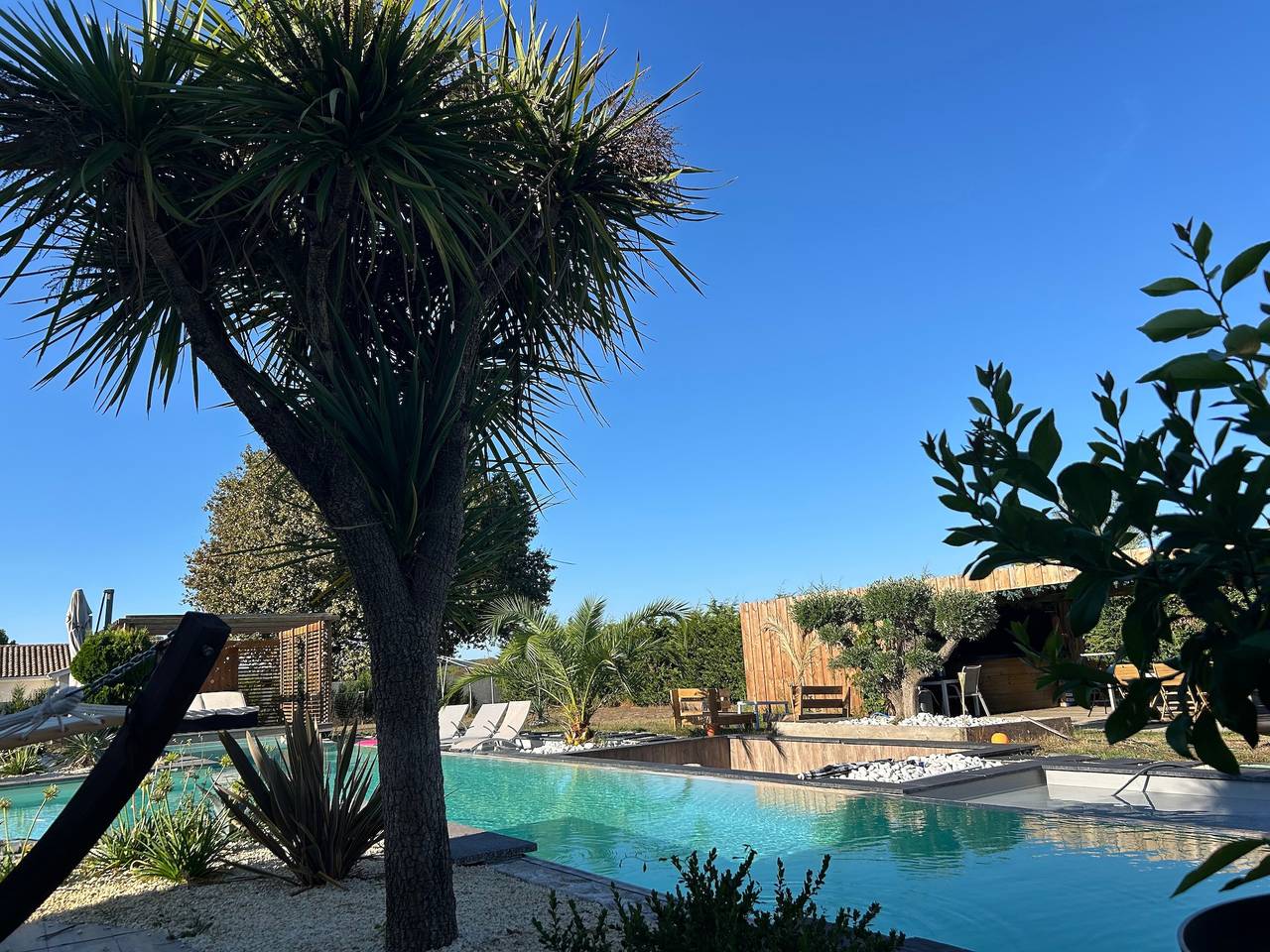 Villa « De L’isle » avec piscine privée, Wi-Fi et climatisation in Camps-sur-l'Isle, Région de Libourne