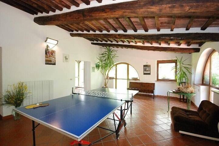 Casa per famiglie anche numerose e gruppi di amici. Gli animali sono benvenuti in Castelnuovo di Val di Cecina, Riserva Naturale di Monterufoli
