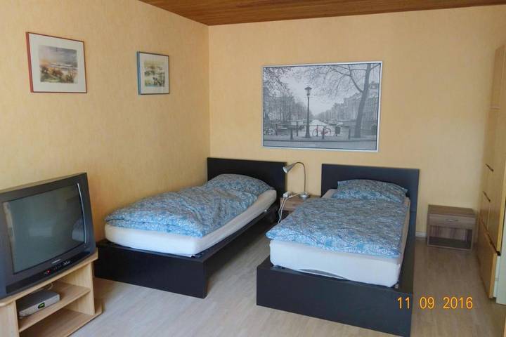 Chambre d’hôte pour 3 personnes, avec Terrasse et Jardin dans Hattersheim