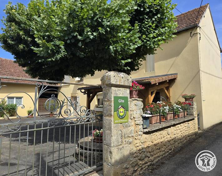 Gîte für 7 Personen, mit Terrasse