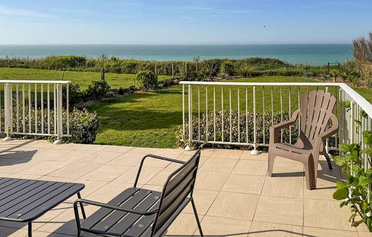Location de vacances pour 6 personnes, avec jardin et terrasse, animaux acceptés dans Plage de Saint-Marguerite sur Mer - 3