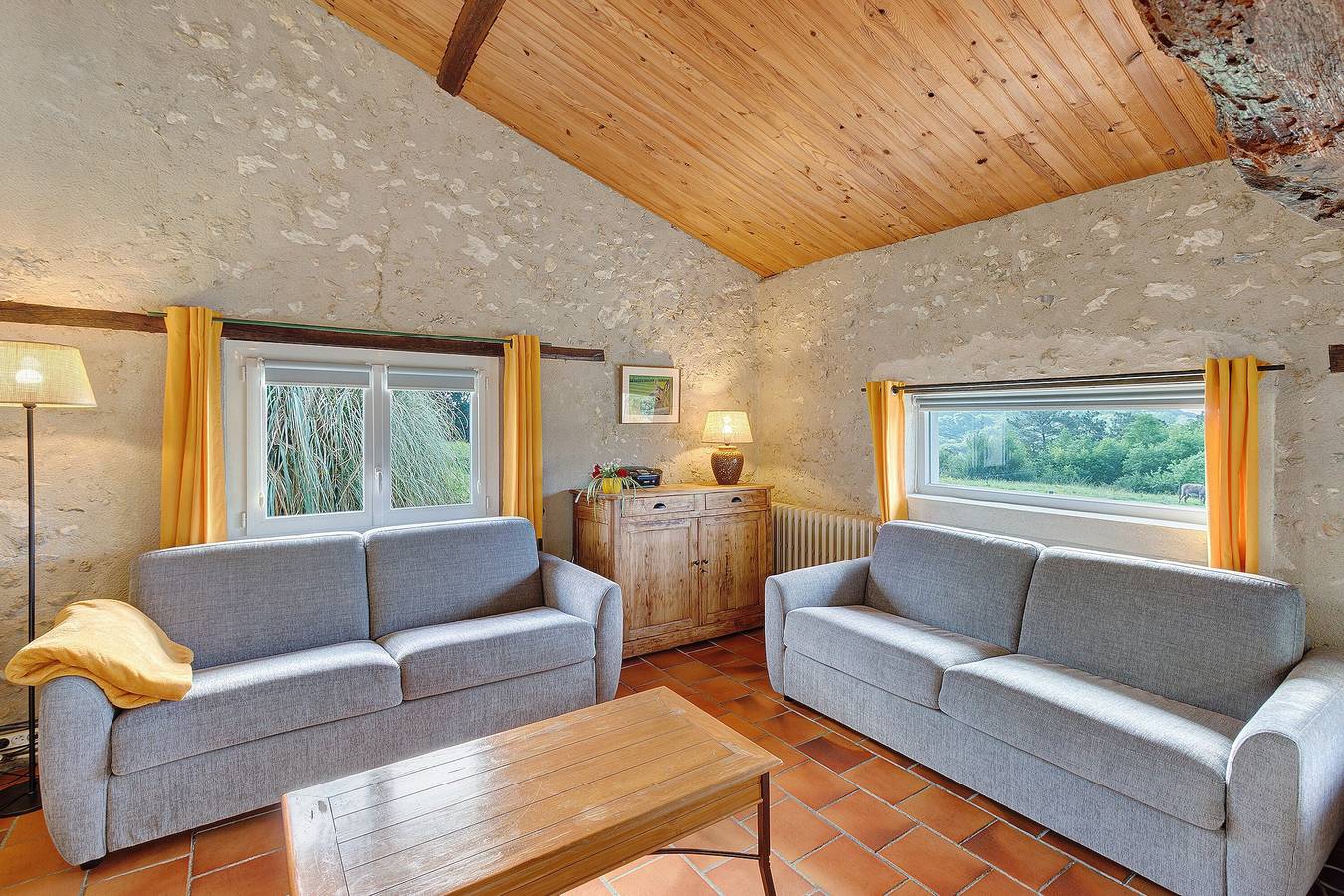 Gite la Bergerie (air-conditioned room) in Manzac-sur-Vern, Périgord Blanc
