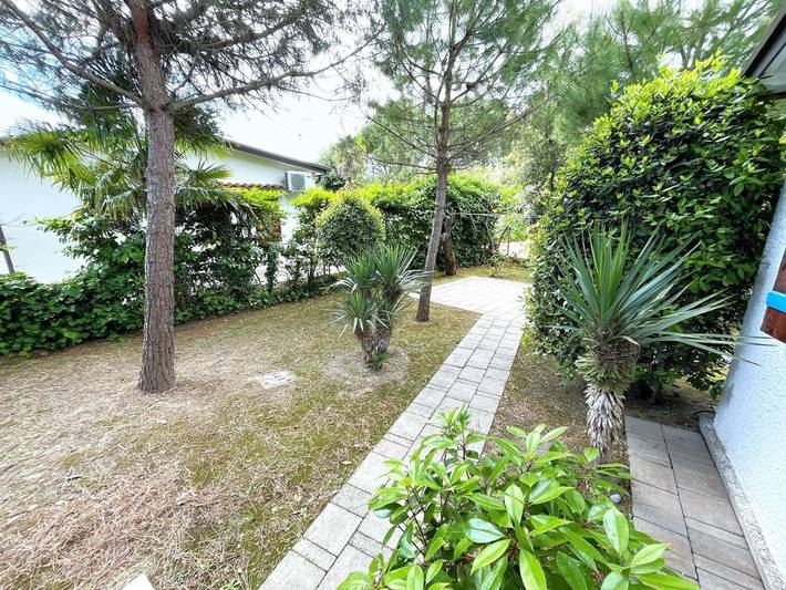 Bungalow für 6 Personen, mit Terrasse und Garten in Bibione - 3