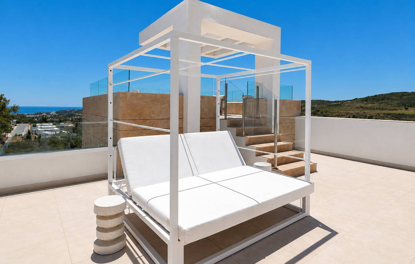 Luxdios in Sierra (Casares), Estepona