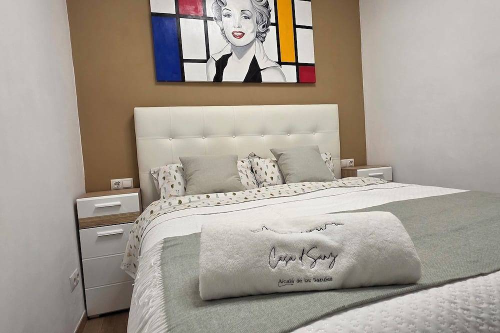 Entire apartment, Charming 2-bedroom apartment with Wifi, Ac in tranquil Alcalá de los Gazules in Alcalá de los Gazules, Los Alcornocales