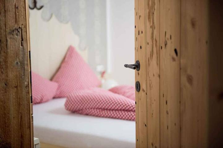 Chalet für 8 Personen, mit Balkon/Terrasse und Pool sowie Terrasse in Sankt Ulrich am Pillersee - 2