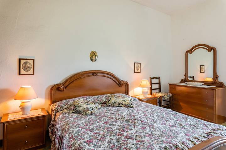 Entire apartment, Apartment 'La Casa Di Anita' with with a view from a large panoramic terrace over the mountains in Gallicano, Garfagnana