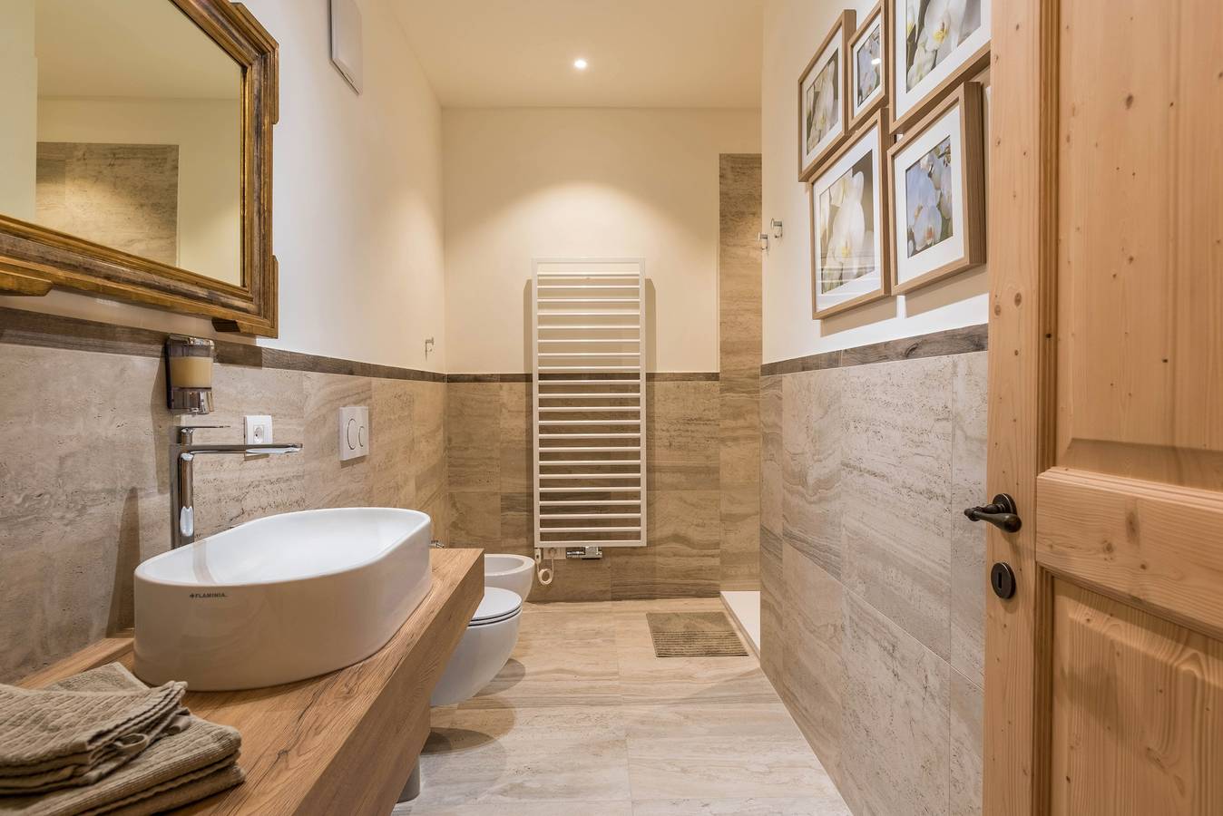 Appartement "Wellness Lodge Edoardo" met uitzicht op het meer en de bergen, bubbelbad & sauna, foto 15