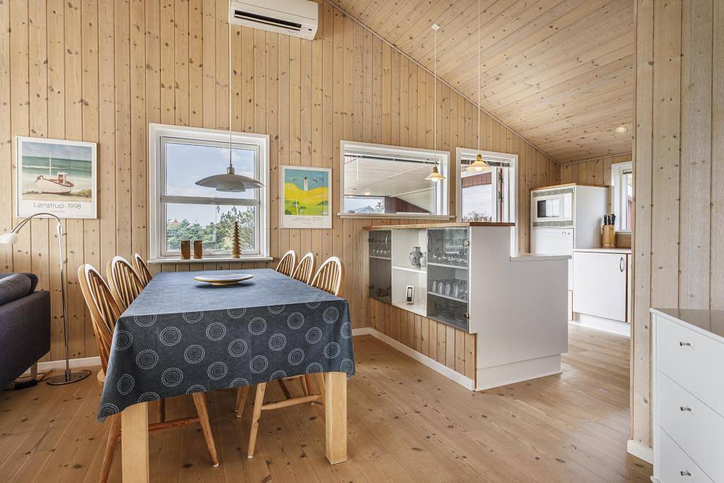 Bright holiday home in a lovely area near Lønstrup beach in lønstrup, Hjørring Region
