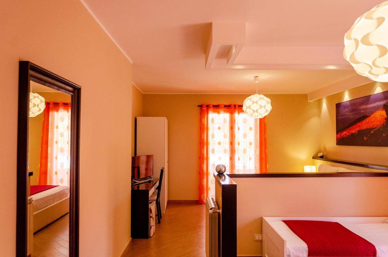 Triple Room in Belpasso, Etna
