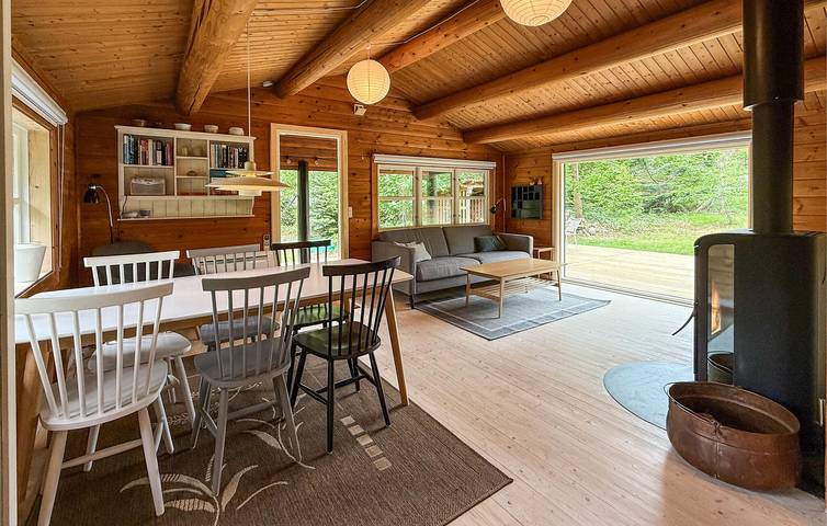 Ferienhaus für 6 Personen mit Terrasse in Kolind, Rønde