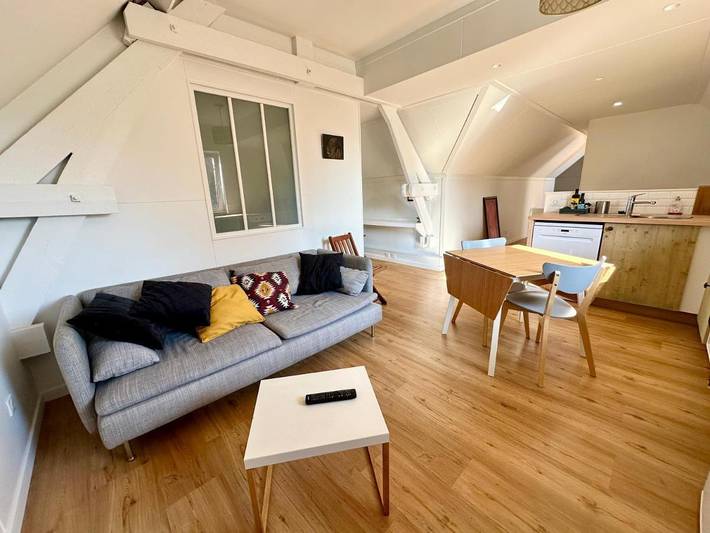 Apartamento de vacaciones para 4 personas, con jardín y terraza además de piscina y vistas - 1