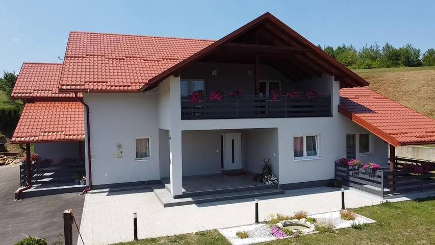 Ferienhaus für 2 Personen, mit Terrasse und Garten sowie Ausblick
