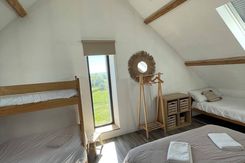 Le buron du bessou in La Trinitat, Region Saint-Flour