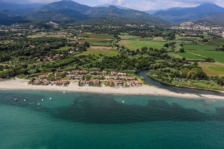 Location de vacances pour 7 personnes, avec jardin à Penta-di-Casinca