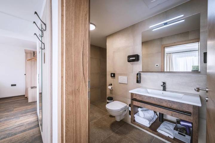Hotel für 2 Personen, mit Terrasse und Garten sowie Ausblick in Wängle - 3