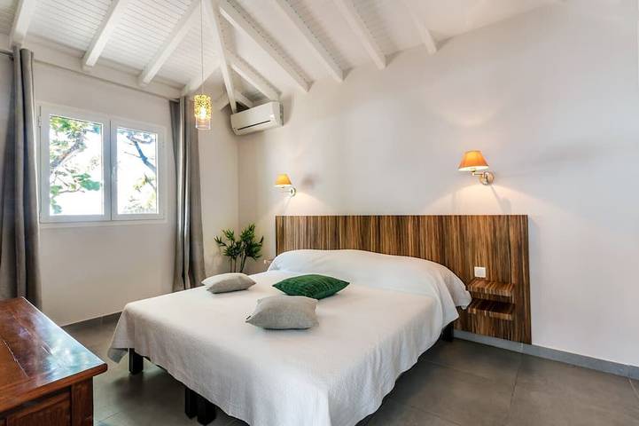 Location de vacances pour 13 personnes, avec jardin et terrasse dans Anse Caffard - 2