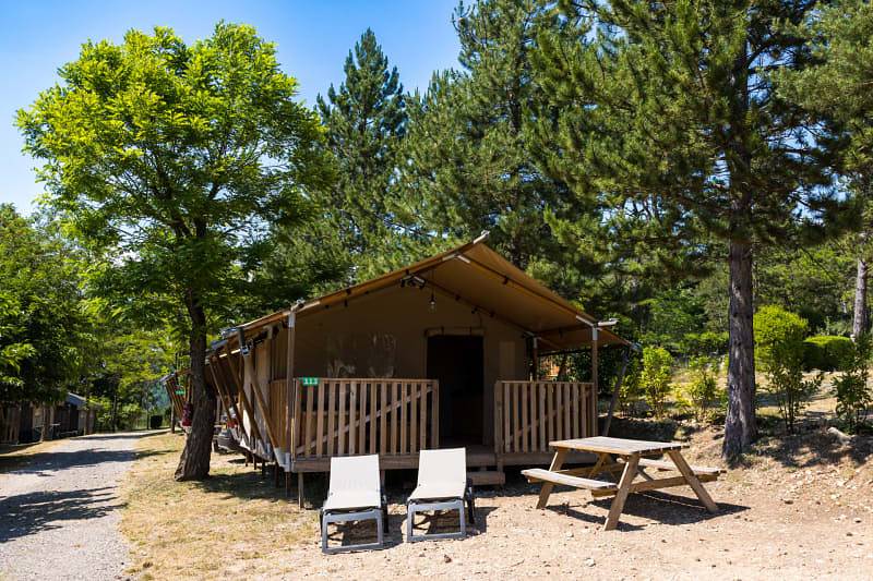Rcn les Collines de Castellane — Safari tent Ciboulette in La Garde (Alpes-de-Haute-Provence), Parc naturel régional du Verdon