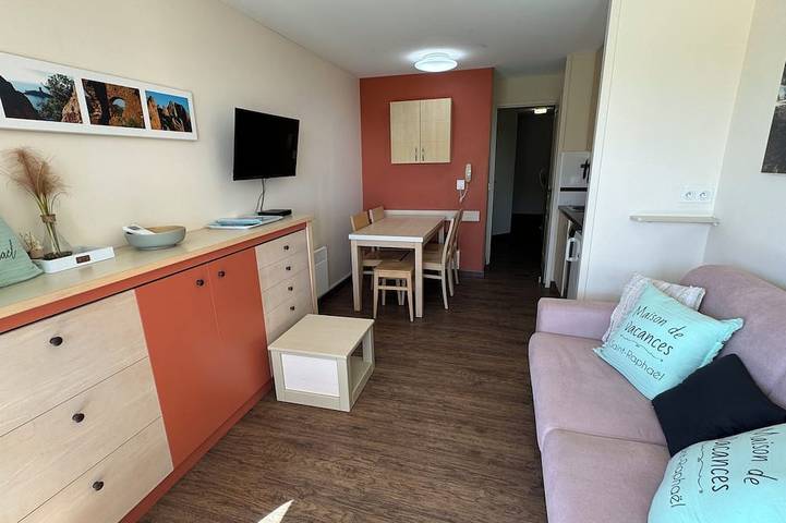 Gîte pour 5 personnes, avec balcon ainsi que jacuzzi et piscine dans Golf De Cap Esterel - 3