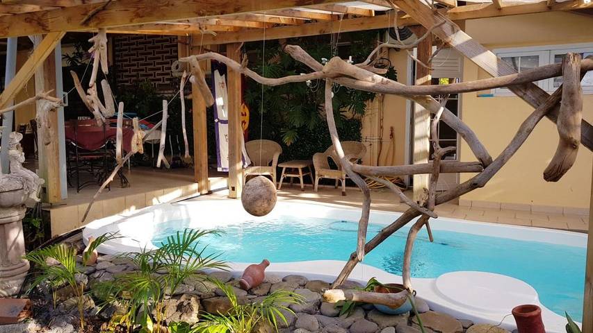 Appartement de vacances pour 2 personnes, avec piscine ainsi que jardin et terrasse