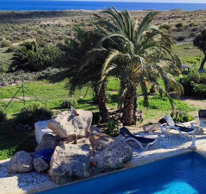 Bungalow para 2 personas, con Terraza y Jardín además de Piscina y Vistas en Cabo de Gata