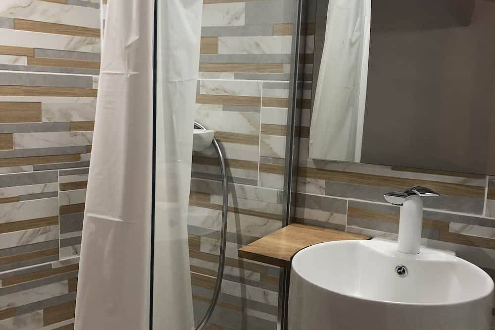 Chez Penny in Conflans-Sainte-Honorine, Yvelines