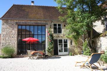 Gîte pour 7 personnes, avec jardin à Baigneux-les-Juifs