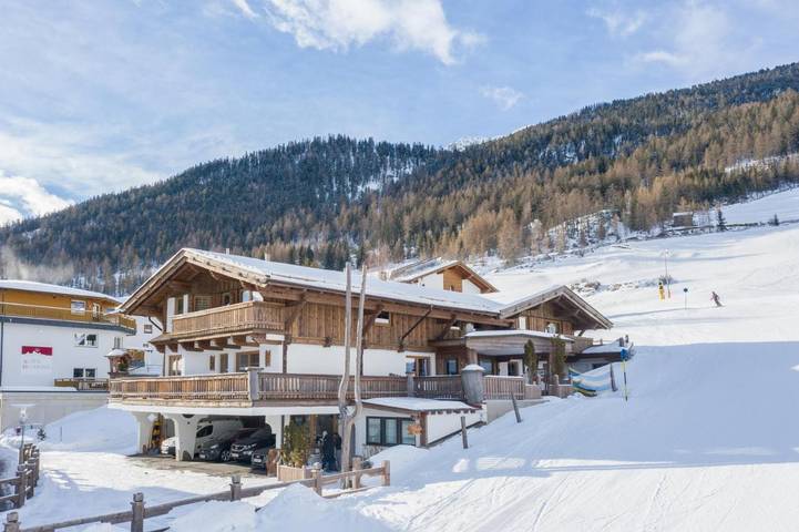 Chalet für 10 Personen, mit Terrasse und Garten sowie Sauna und Ausblick im Ötztal