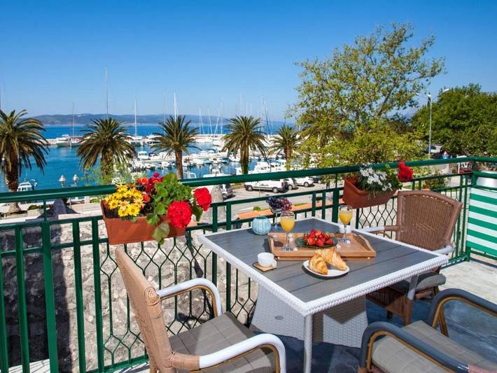 Ferienwohnung für 4 Personen, mit Meerblick und Balkon an der Makarska Riviera