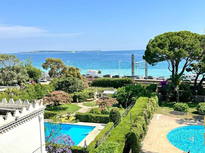 Apartamento de vacaciones para 4 personas, con vistas además de terraza y piscina - 1