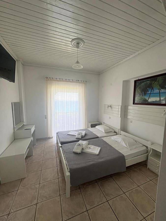 Entire apartment, Studio with Balcony in Ammoudi, Alykes