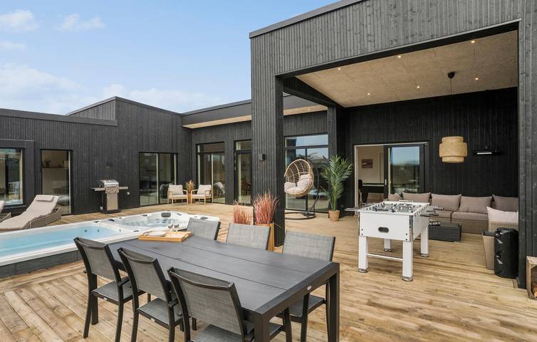 Ferienhaus für 12 Personen, mit Terrasse und Garten sowie Pool und Sauna in Odder und Umgebung - 2