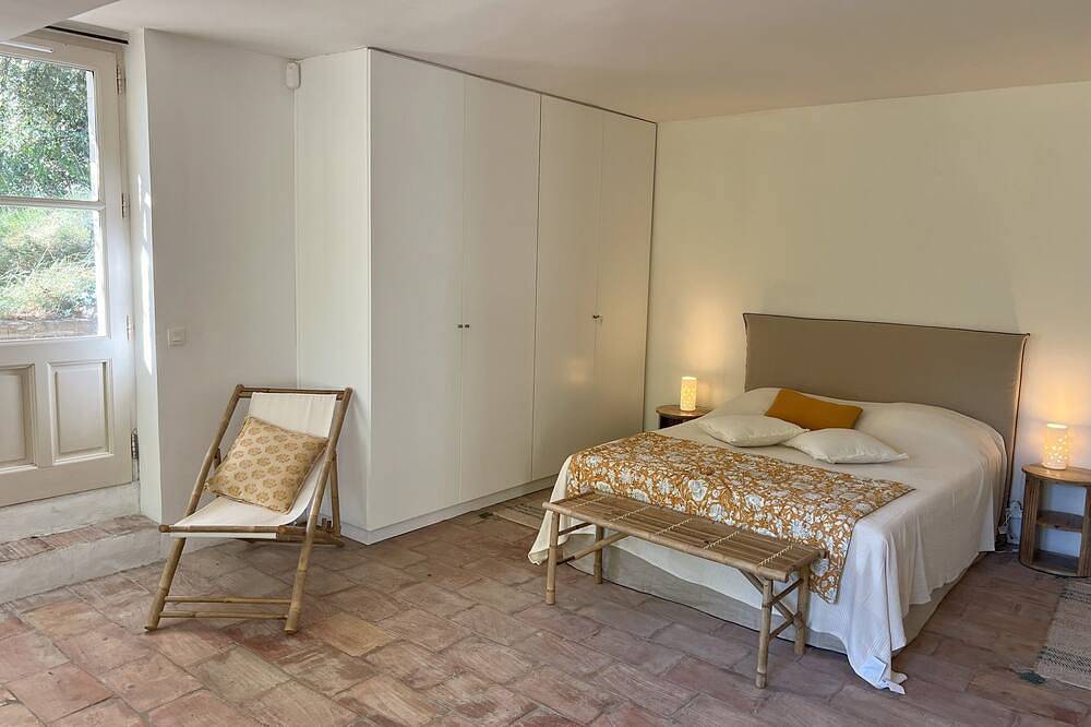 Superb 18th century farmhouse ideally located between Saint Remy and Avignon in Boulbon, Arles und Umgebung