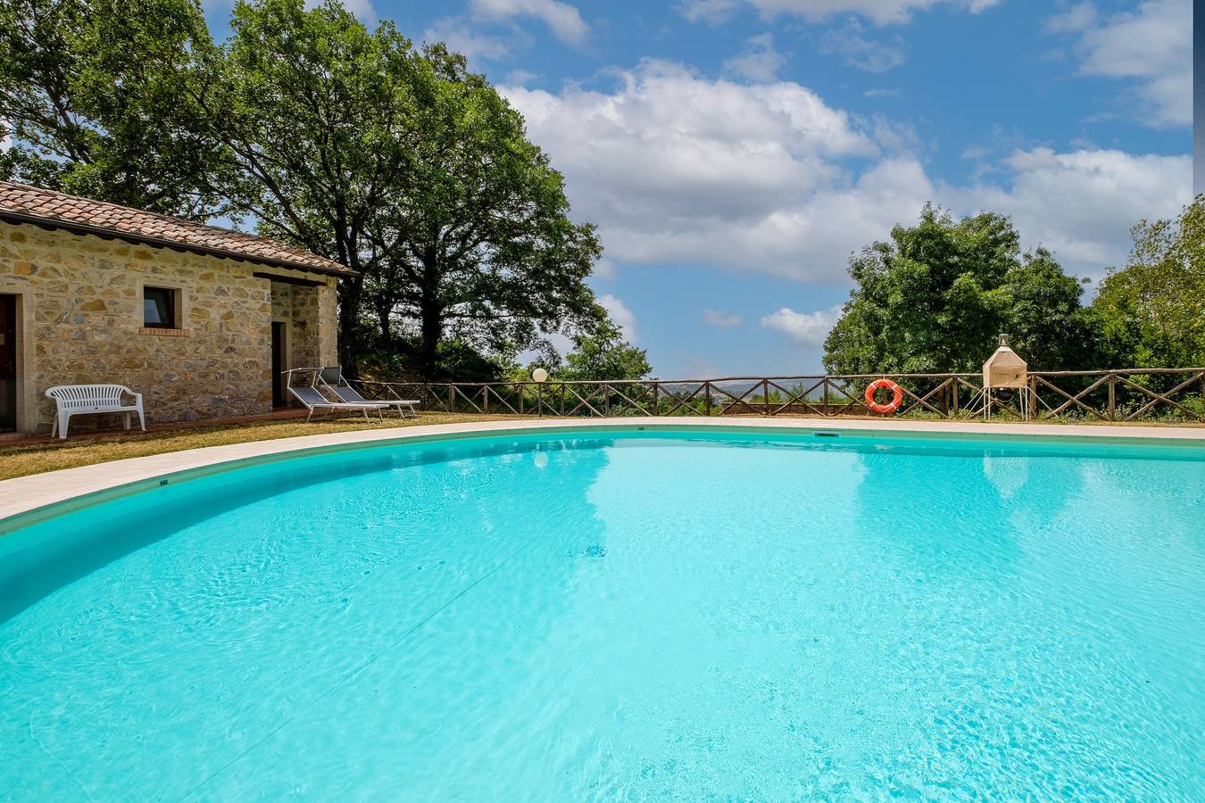 Agriturismo Melograno Poderone mit Terrasse, gemeinschaftlich genutztem Pool und Wlan in Roccalbegna, Grosseto Provinz