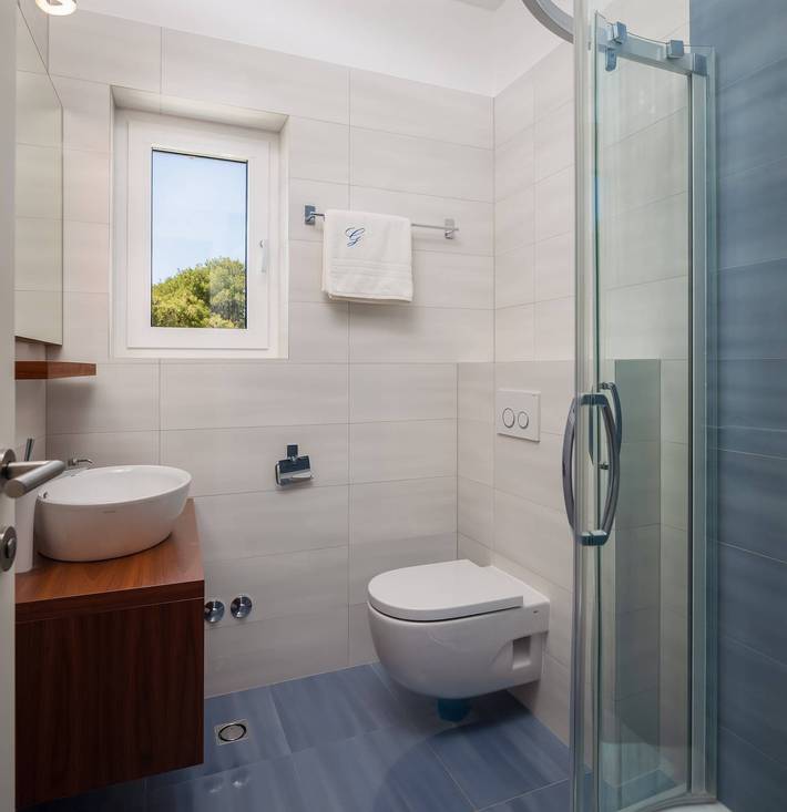 Villa pour 10 personnes, avec Jardin et Piscine ainsi que Sauna et Vue à Šibenik - 4