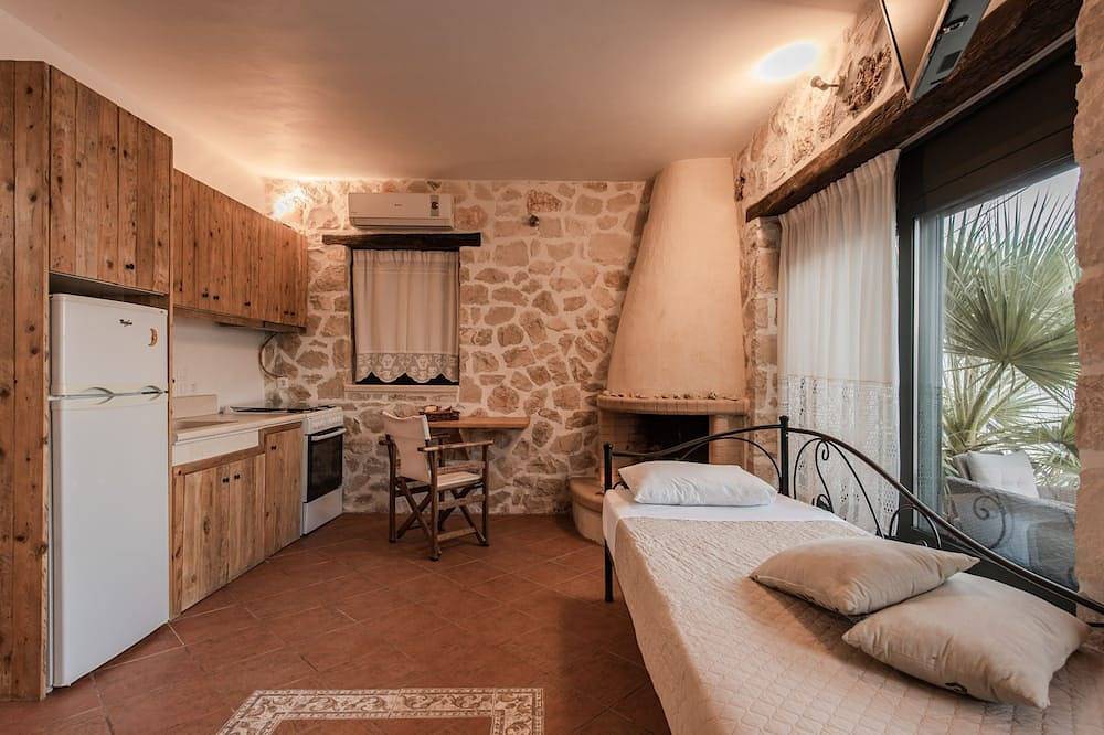 Casa in pietra di nuova costruzione, vista mozzafiato, vicino al naufragio e alla grotta blu in Zante