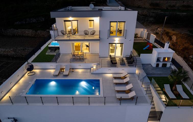 Villa für 8 Personen, mit Garten und Meerblick sowie Pool - 1